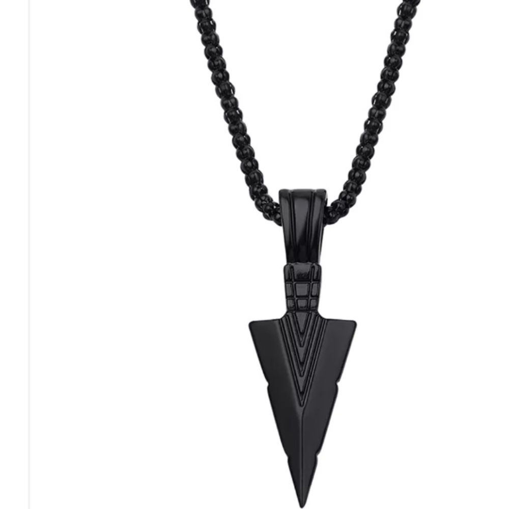 Arrowhead black necklace NWTS